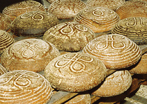 02_head_01 Bread with the Herrmannsdorfer clover insignia; Foto: Herrmannsdorfer
